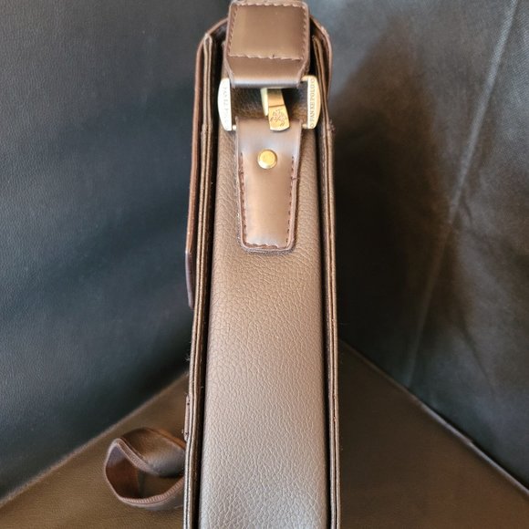 Man Purse/Satchel Bag - Picture 4 of 9